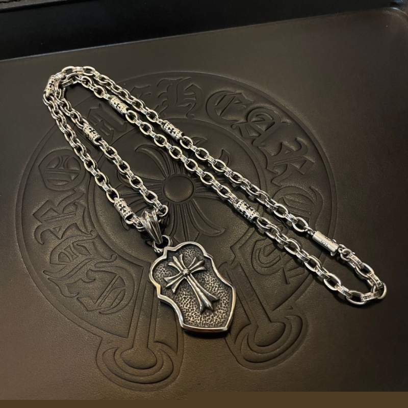 Ch**me He**ts necklaces